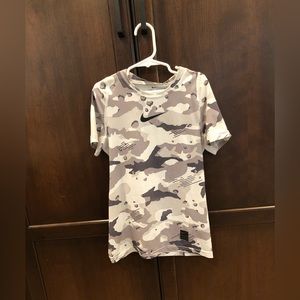 Nike dry fit boys camouflage shirt size S